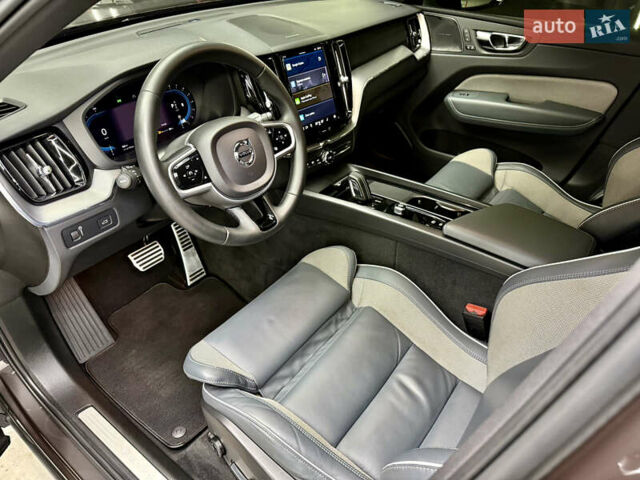 Серый Вольво ХС60, объемом двигателя 1.97 л и пробегом 82 тыс. км за 42000 $, фото 10 на Automoto.ua