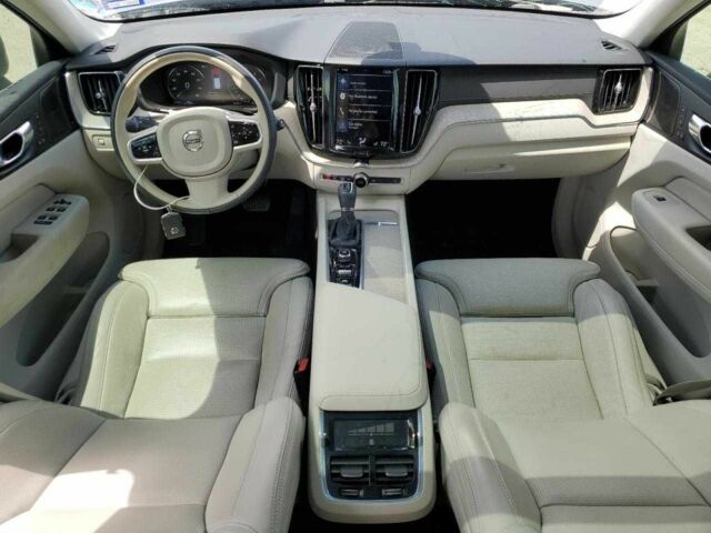 Серый Вольво ХС60, объемом двигателя 2 л и пробегом 29 тыс. км за 17800 $, фото 7 на Automoto.ua