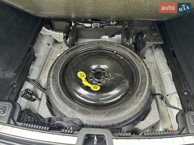 Вольво ХС60 2021 в Луцке на Automoto.ua Серый Вольво ХС60, объемом двигателя 2 л и пробегом 63 тыс. км за 28000 $, фото 35 на Automoto.ua