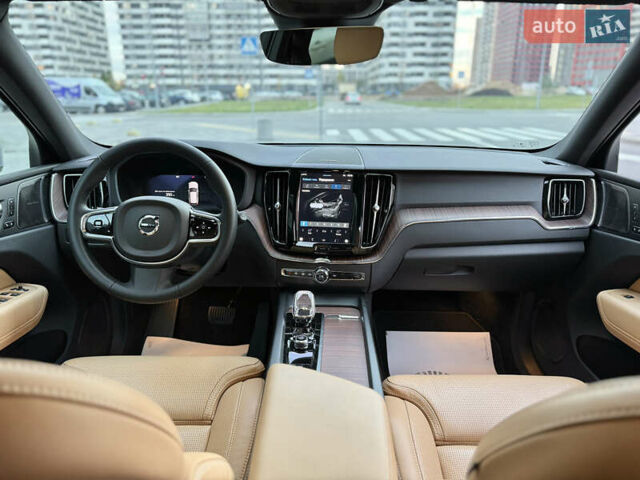 Вольво ХС60 2022 в Киеве на Automoto.ua Серый Вольво ХС60, объемом двигателя 2 л и пробегом 34 тыс. км за 49000 $, фото 2 на Automoto.ua