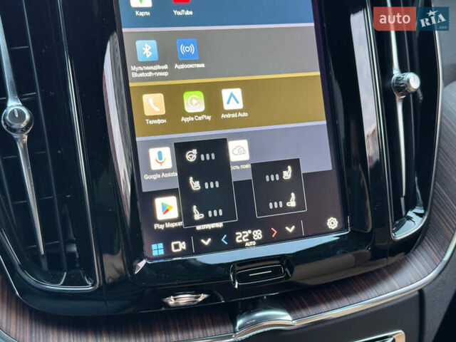 Вольво ХС60 2022 в Киеве на Automoto.ua Серый Вольво ХС60, объемом двигателя 2 л и пробегом 34 тыс. км за 49000 $, фото 4 на Automoto.ua