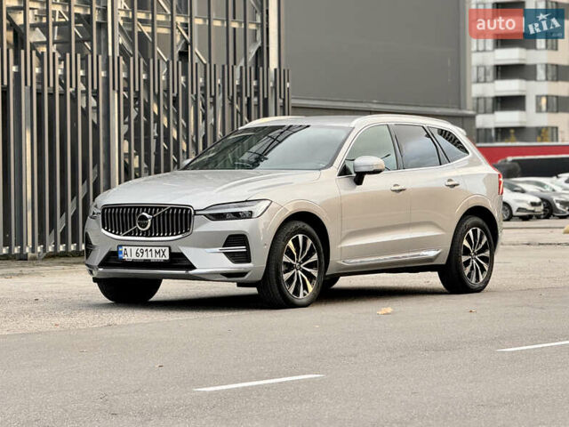 Вольво ХС60 2022 в Киеве на Automoto.ua Серый Вольво ХС60, объемом двигателя 2 л и пробегом 34 тыс. км за 49000 $, фото 7 на Automoto.ua