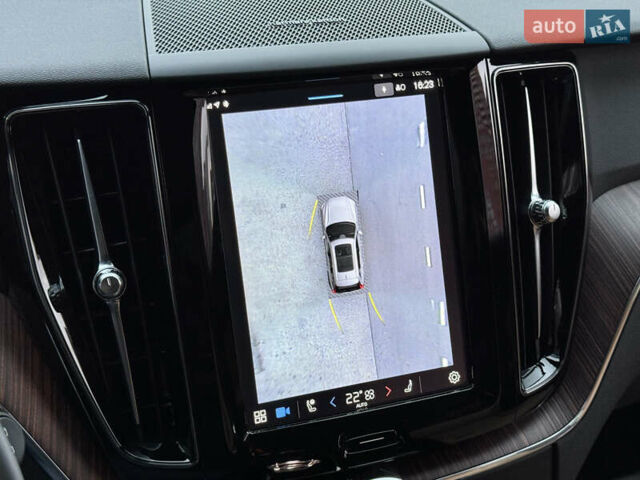 Вольво ХС60 2022 в Киеве на Automoto.ua Серый Вольво ХС60, объемом двигателя 2 л и пробегом 34 тыс. км за 49000 $, фото 51 на Automoto.ua
