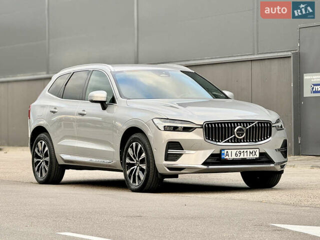 Вольво ХС60 2022 в Киеве на Automoto.ua Серый Вольво ХС60, объемом двигателя 2 л и пробегом 34 тыс. км за 49000 $, фото 14 на Automoto.ua