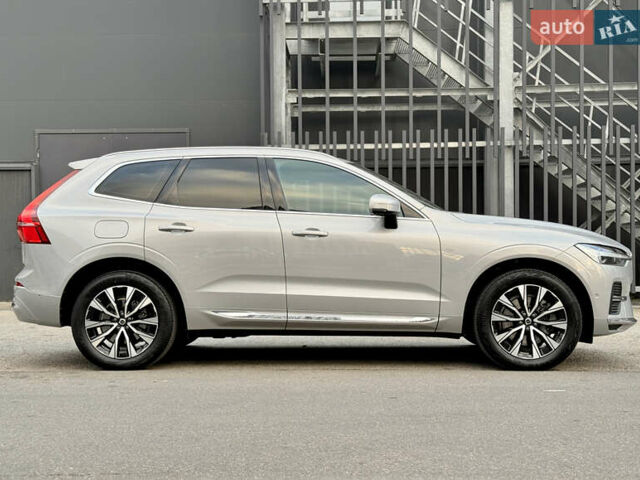 Вольво ХС60 2022 в Киеве на Automoto.ua Серый Вольво ХС60, объемом двигателя 2 л и пробегом 34 тыс. км за 49000 $, фото 13 на Automoto.ua