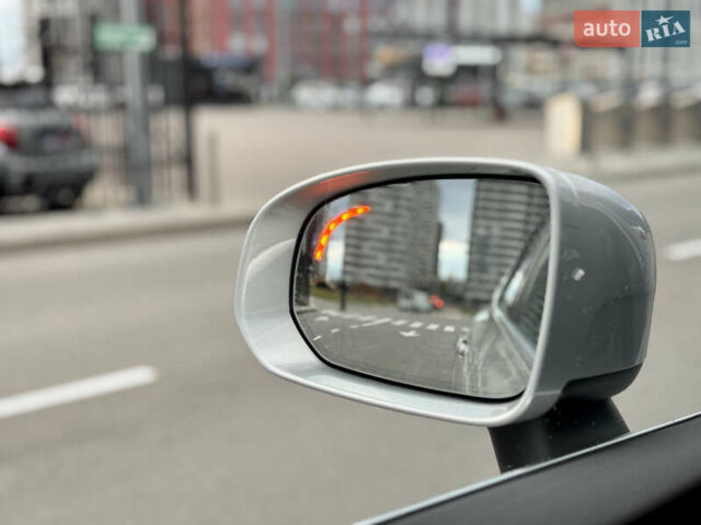 Вольво ХС60 2022 в Киеве на Automoto.ua Серый Вольво ХС60, объемом двигателя 2 л и пробегом 34 тыс. км за 49000 $, фото 55 на Automoto.ua