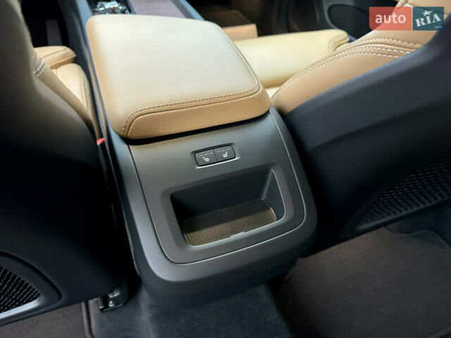 Вольво ХС60 2022 в Киеве на Automoto.ua Серый Вольво ХС60, объемом двигателя 2 л и пробегом 34 тыс. км за 49000 $, фото 31 на Automoto.ua