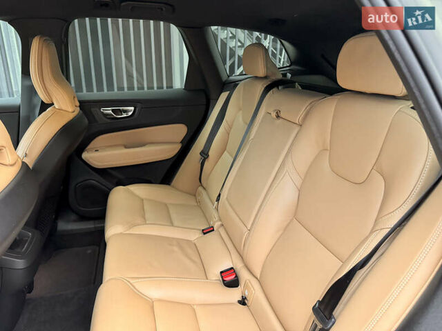 Вольво ХС60 2022 в Киеве на Automoto.ua Серый Вольво ХС60, объемом двигателя 2 л и пробегом 34 тыс. км за 49000 $, фото 29 на Automoto.ua