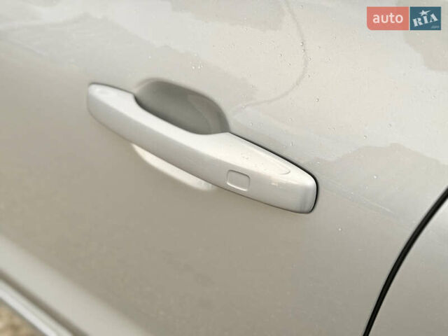 Вольво ХС60 2022 в Киеве на Automoto.ua Серый Вольво ХС60, объемом двигателя 2 л и пробегом 34 тыс. км за 49000 $, фото 16 на Automoto.ua