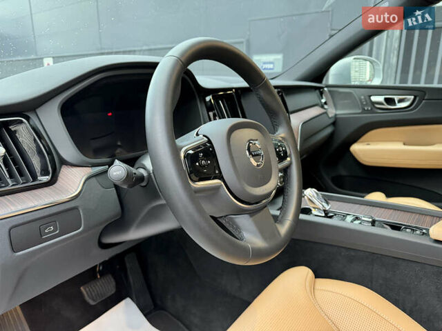 Вольво ХС60 2022 в Киеве на Automoto.ua Серый Вольво ХС60, объемом двигателя 2 л и пробегом 34 тыс. км за 49000 $, фото 18 на Automoto.ua