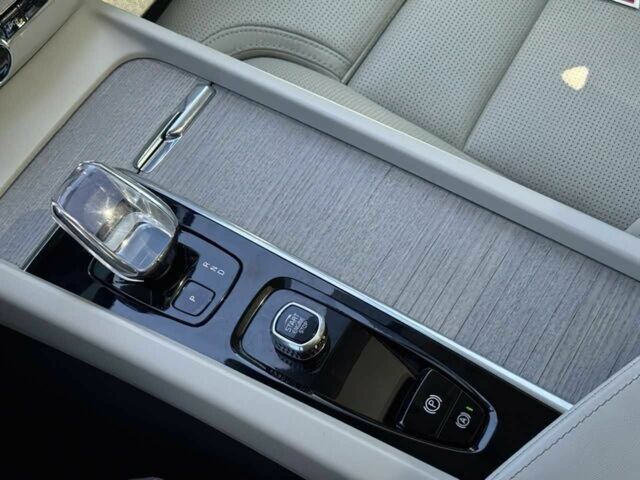 Сірий Вольво ХС60, об'ємом двигуна 2 л та пробігом 30 тис. км за 16500 $, фото 7 на Automoto.ua