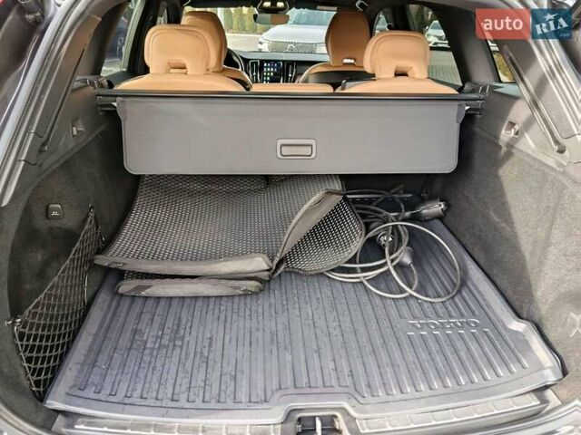 Серый Вольво ХС60, объемом двигателя 2 л и пробегом 77 тыс. км за 59900 $, фото 29 на Automoto.ua