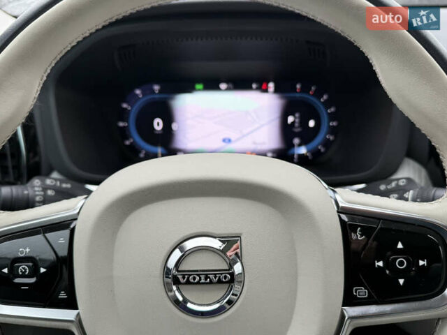 Серый Вольво ХС60, объемом двигателя 1.97 л и пробегом 14 тыс. км за 43000 $, фото 12 на Automoto.ua