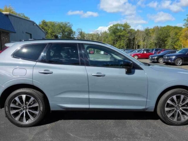 Серый Вольво ХС60, объемом двигателя 2 л и пробегом 11 тыс. км за 35300 $, фото 3 на Automoto.ua