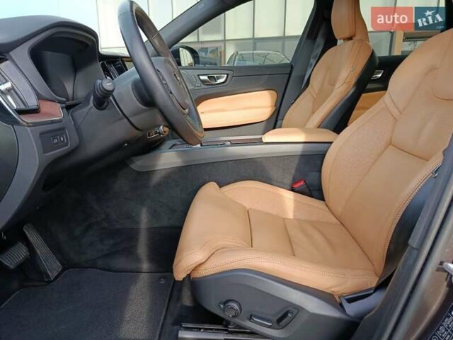 Серый Вольво ХС60, объемом двигателя 2 л и пробегом 77 тыс. км за 59900 $, фото 18 на Automoto.ua