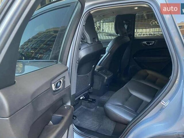 Серый Вольво ХС60, объемом двигателя 1.97 л и пробегом 11 тыс. км за 37000 $, фото 19 на Automoto.ua