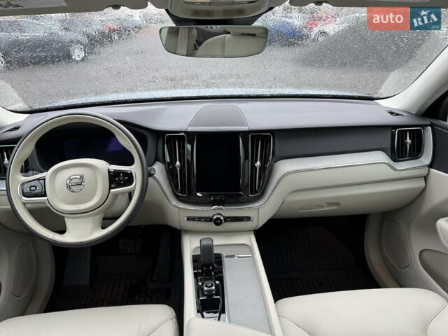 Серый Вольво ХС60, объемом двигателя 1.97 л и пробегом 14 тыс. км за 43000 $, фото 9 на Automoto.ua