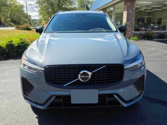 Серый Вольво ХС60, объемом двигателя 2 л и пробегом 11 тыс. км за 35300 $, фото 1 на Automoto.ua