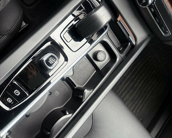 Серый Вольво ХС60, объемом двигателя 1.97 л и пробегом 20 тыс. км за 42900 $, фото 30 на Automoto.ua