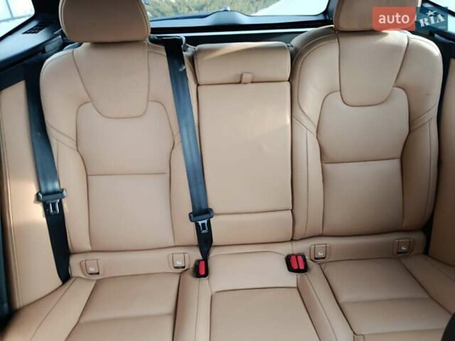 Серый Вольво ХС60, объемом двигателя 2 л и пробегом 77 тыс. км за 59900 $, фото 24 на Automoto.ua