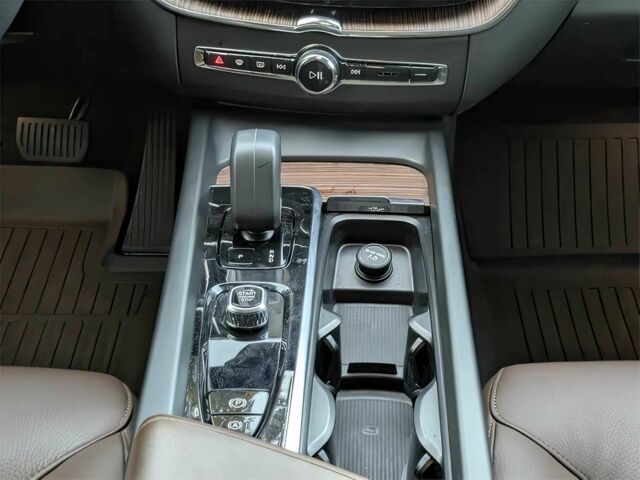 Серый Вольво ХС60, объемом двигателя 2 л и пробегом 19 тыс. км за 16700 $, фото 10 на Automoto.ua