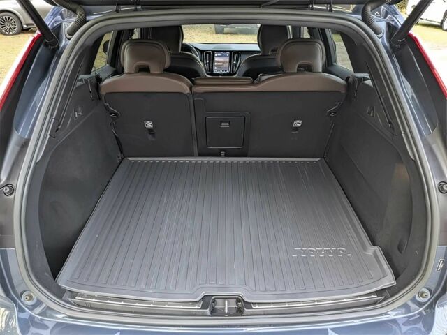 Серый Вольво ХС60, объемом двигателя 2 л и пробегом 19 тыс. км за 16700 $, фото 13 на Automoto.ua