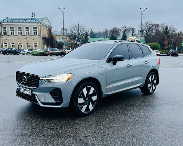 Сірий Вольво ХС60, об'ємом двигуна 1.97 л та пробігом 13 тис. км за 58000 $, фото 4 на Automoto.ua