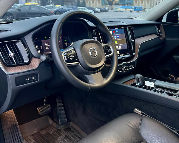 Сірий Вольво ХС60, об'ємом двигуна 1.97 л та пробігом 13 тис. км за 58000 $, фото 14 на Automoto.ua