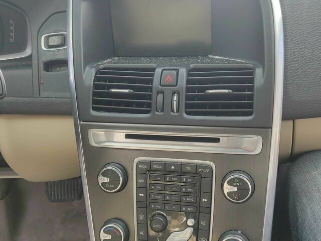 Синий Вольво ХС60, объемом двигателя 0 л и пробегом 200 тыс. км за 6000 $, фото 5 на Automoto.ua