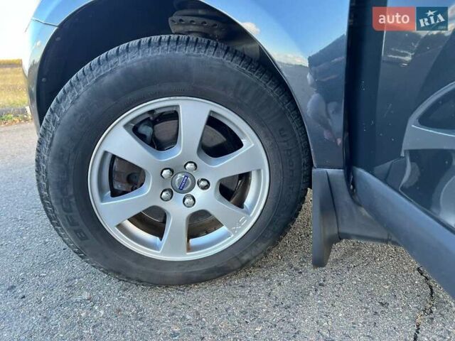 Синій Вольво ХС60, об'ємом двигуна 2.4 л та пробігом 218 тис. км за 13000 $, фото 7 на Automoto.ua