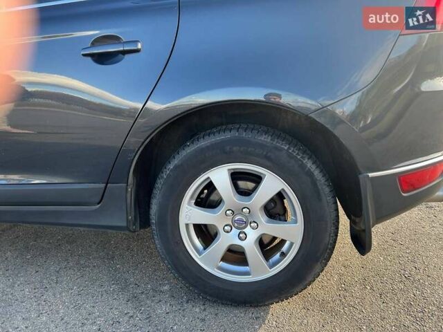 Синій Вольво ХС60, об'ємом двигуна 2.4 л та пробігом 218 тис. км за 13000 $, фото 9 на Automoto.ua