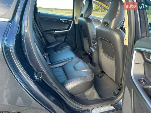 Синій Вольво ХС60, об'ємом двигуна 2.4 л та пробігом 218 тис. км за 13000 $, фото 19 на Automoto.ua