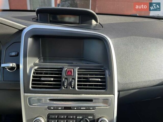 Синій Вольво ХС60, об'ємом двигуна 2.4 л та пробігом 218 тис. км за 13000 $, фото 24 на Automoto.ua