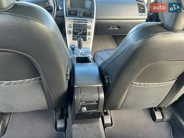 Синій Вольво ХС60, об'ємом двигуна 2.4 л та пробігом 218 тис. км за 13000 $, фото 22 на Automoto.ua