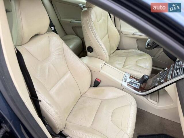 Синий Вольво ХС60, объемом двигателя 2.39 л и пробегом 251 тыс. км за 11700 $, фото 16 на Automoto.ua
