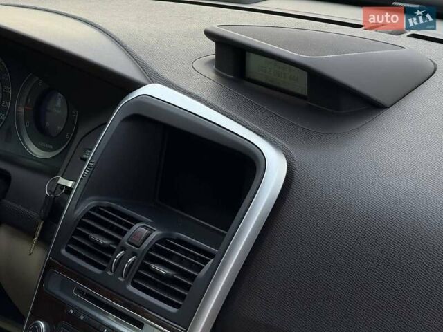 Синий Вольво ХС60, объемом двигателя 2.39 л и пробегом 251 тыс. км за 11000 $, фото 12 на Automoto.ua