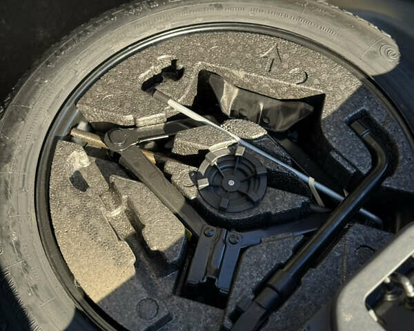 Синий Вольво ХС60, объемом двигателя 2.4 л и пробегом 153 тыс. км за 14700 $, фото 35 на Automoto.ua