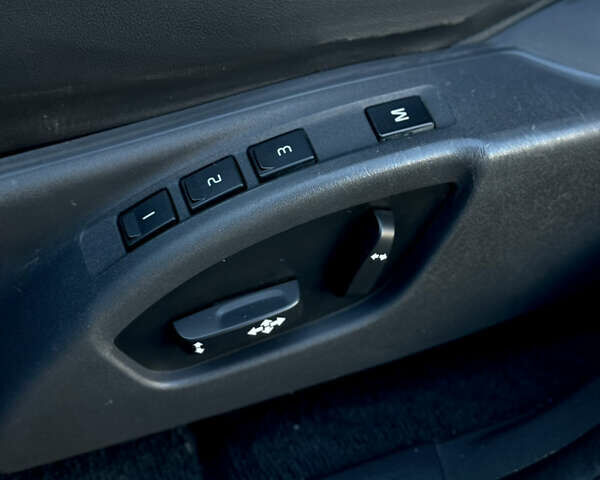 Синий Вольво ХС60, объемом двигателя 2.4 л и пробегом 153 тыс. км за 14700 $, фото 11 на Automoto.ua