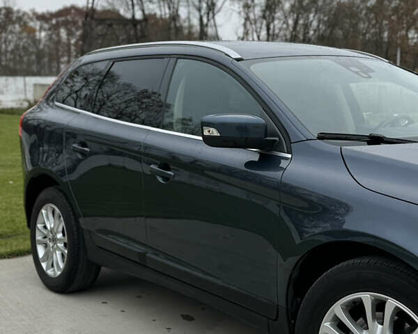 Синий Вольво ХС60, объемом двигателя 2.4 л и пробегом 240 тыс. км за 12800 $, фото 12 на Automoto.ua