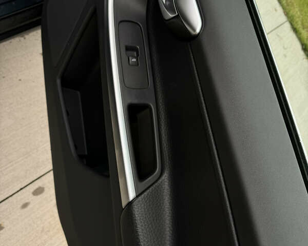 Синий Вольво ХС60, объемом двигателя 2.4 л и пробегом 240 тыс. км за 12800 $, фото 19 на Automoto.ua