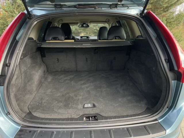 Вольво ХС60 2010 в Костополе на Automoto.ua Синий Вольво ХС60, объемом двигателя 2.4 л и пробегом 308 тыс. км за 12700 $, фото 4 на Automoto.ua