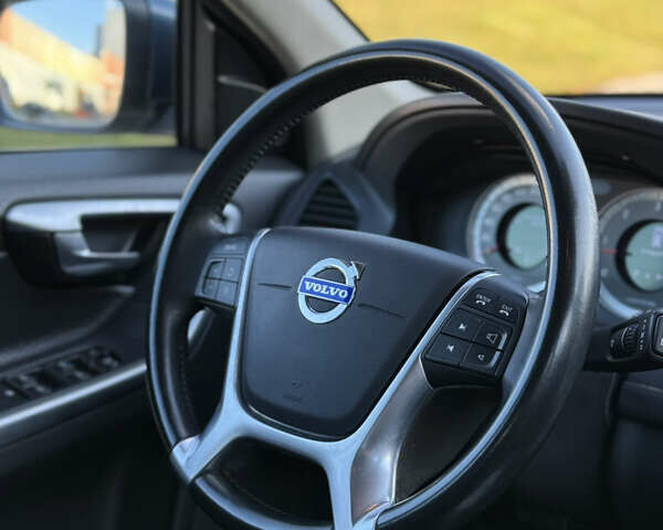 Синий Вольво ХС60, объемом двигателя 2.4 л и пробегом 153 тыс. км за 14700 $, фото 7 на Automoto.ua