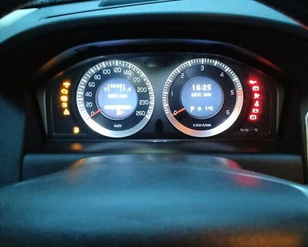 Вольво ХС60 2010 в Виннице на Automoto.ua Синий Вольво ХС60, объемом двигателя 2.4 л и пробегом 196 тыс. км за 14500 $, фото 2 на Automoto.ua