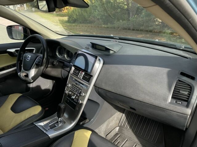 Вольво ХС60 2010 в Костополе на Automoto.ua Синий Вольво ХС60, объемом двигателя 2.4 л и пробегом 308 тыс. км за 12700 $, фото 7 на Automoto.ua