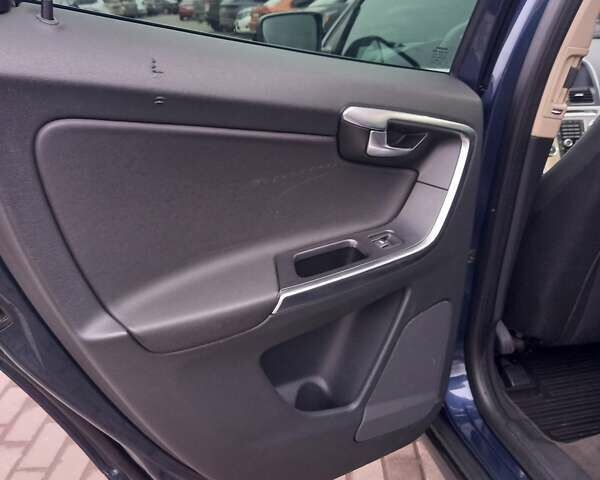 Синій Вольво ХС60, об'ємом двигуна 2.4 л та пробігом 231 тис. км за 15300 $, фото 24 на Automoto.ua