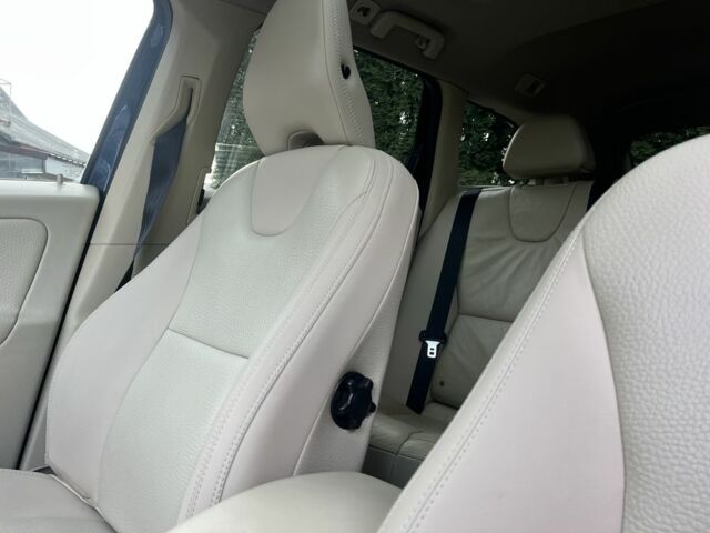 Синий Вольво ХС60, объемом двигателя 3.2 л и пробегом 158 тыс. км за 14000 $, фото 19 на Automoto.ua