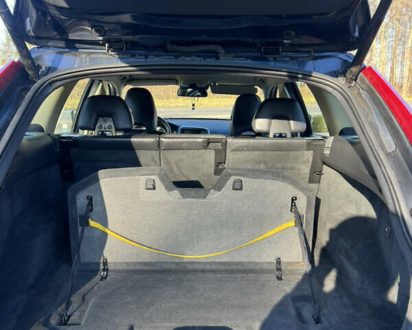 Синій Вольво ХС60, об'ємом двигуна 2.4 л та пробігом 237 тис. км за 16790 $, фото 33 на Automoto.ua