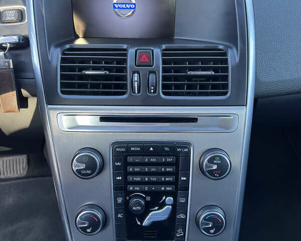 Синій Вольво ХС60, об'ємом двигуна 2.4 л та пробігом 237 тис. км за 16790 $, фото 30 на Automoto.ua