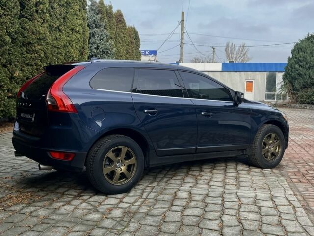 Синий Вольво ХС60, объемом двигателя 3.2 л и пробегом 158 тыс. км за 14000 $, фото 3 на Automoto.ua