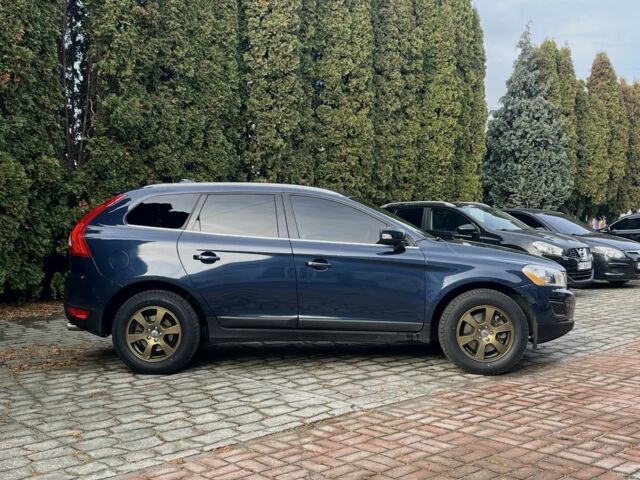 Синий Вольво ХС60, объемом двигателя 3.2 л и пробегом 158 тыс. км за 14000 $, фото 2 на Automoto.ua